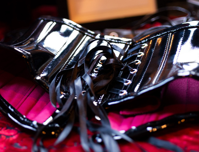 本格的なコルセットとの出会いが緑川ミラノの運命を変えた。