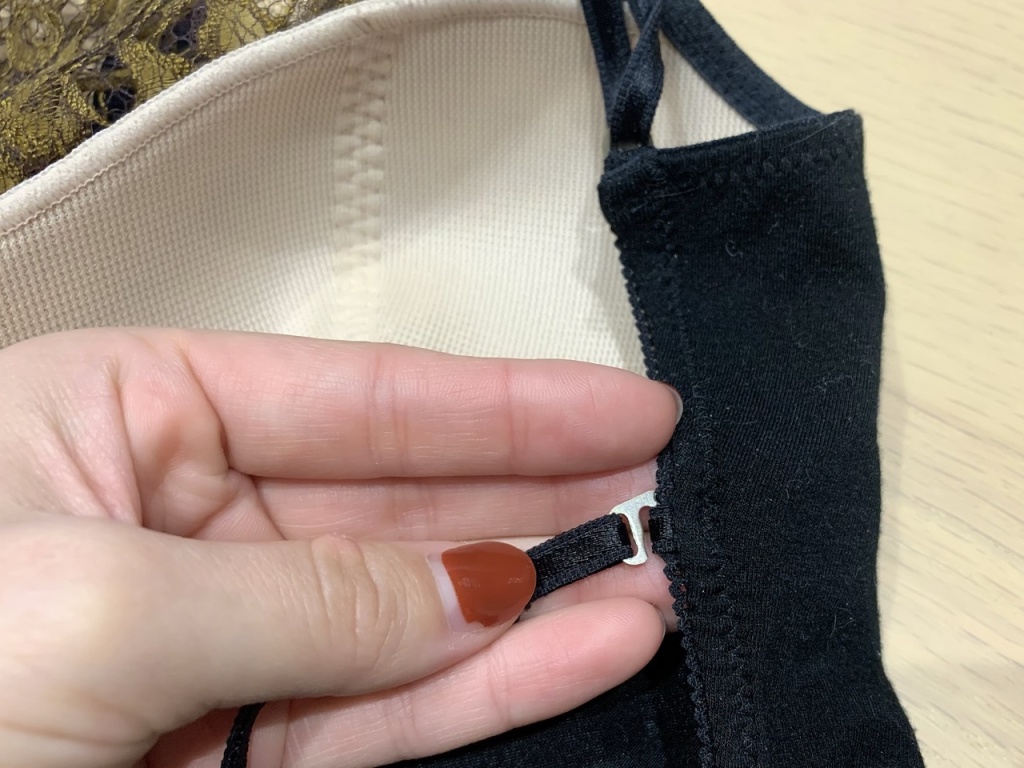 取り外し可能な背中中央のストリング