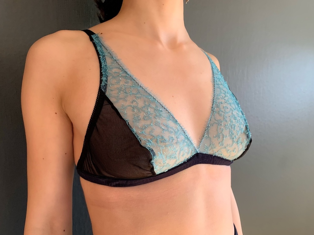 KYOSHU Soft Full Cup Bra 透け感着用画像