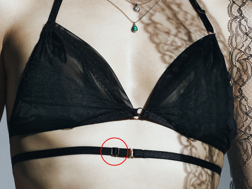 アンダーの調節はアジャスターで行う