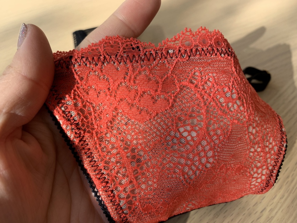 ショーツの透け感はほぼない