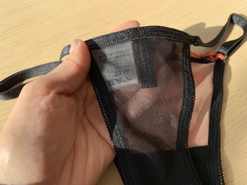 お洋服響きしにくい、ヒップ部分のデザイン