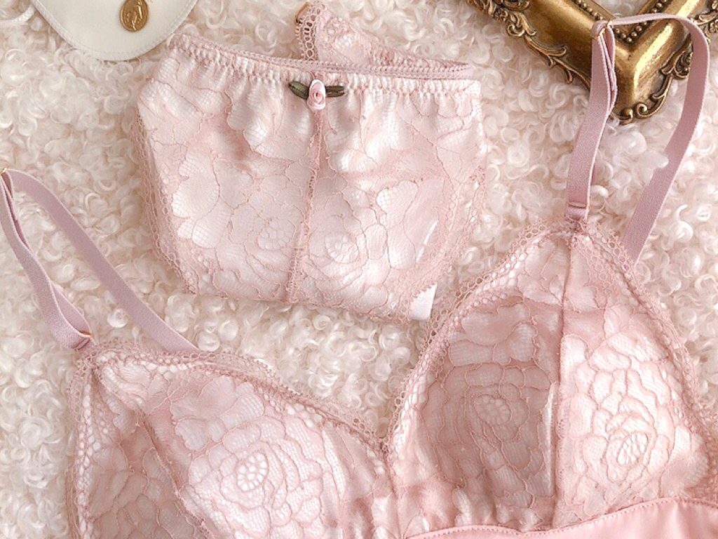 お客様の声をもとに作られた美しいランジェリー