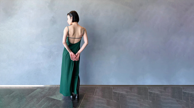 Tsuya Open Back OP ドレス