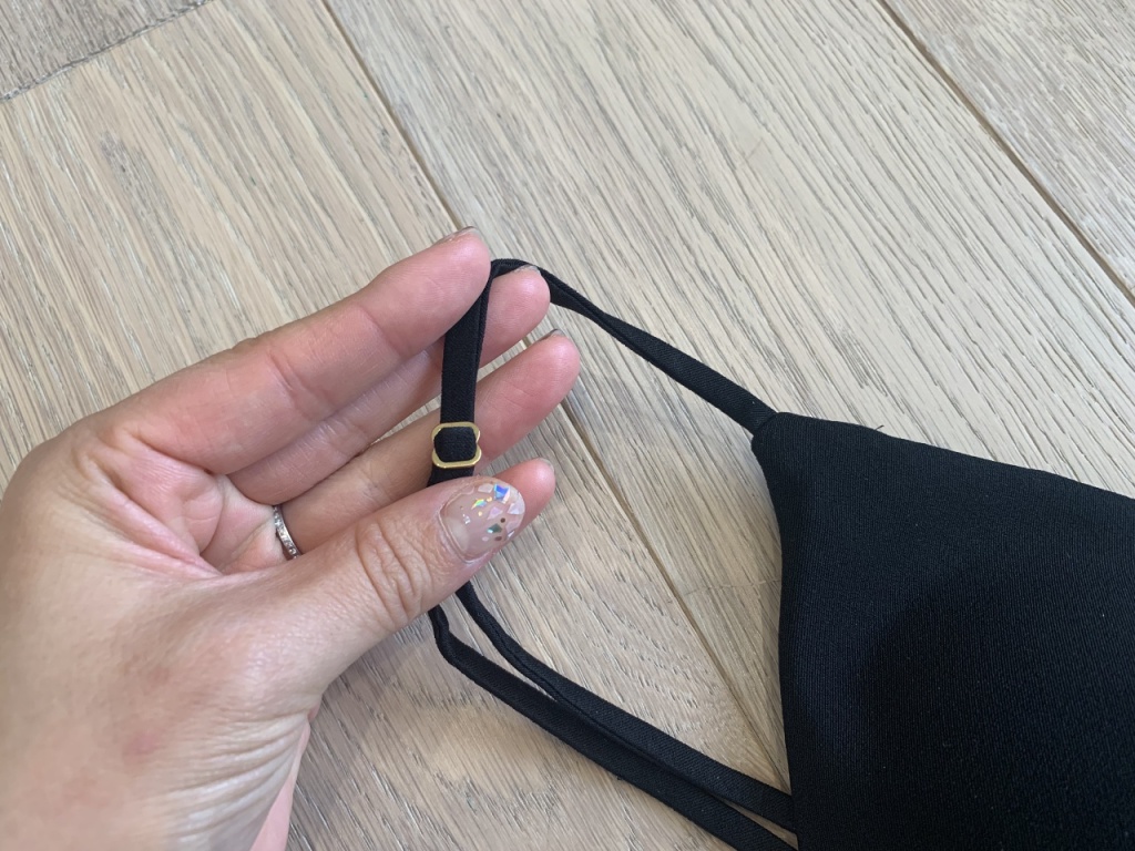 マットで上品なアジャスター