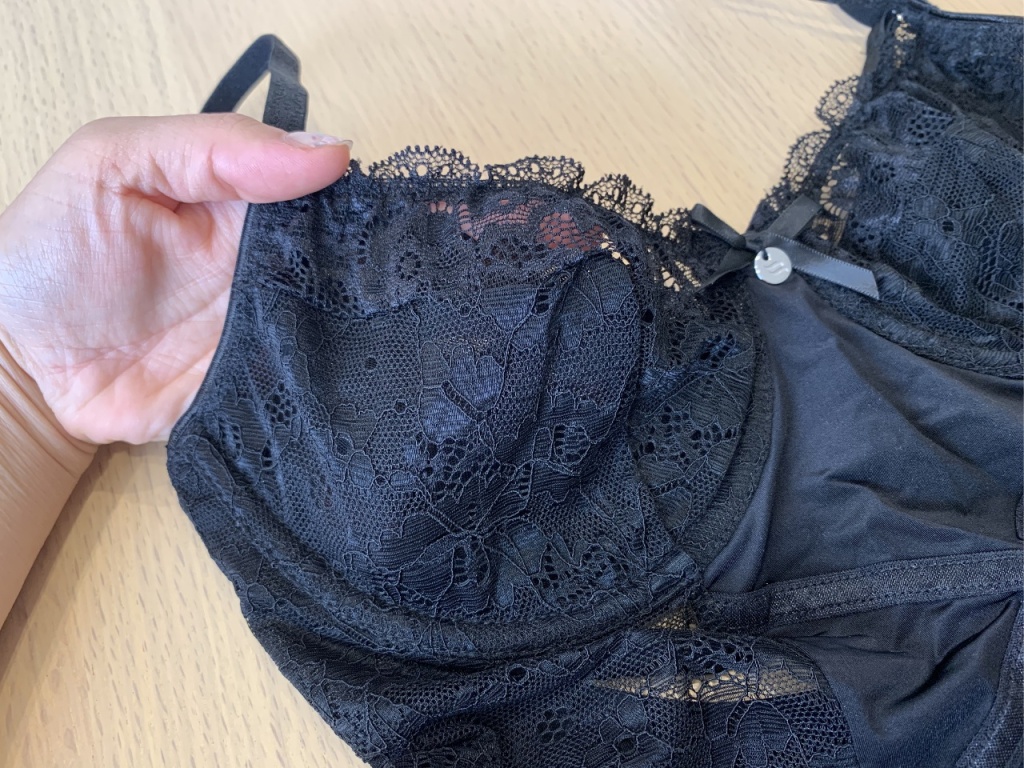 透け感なく使いやすいカップ