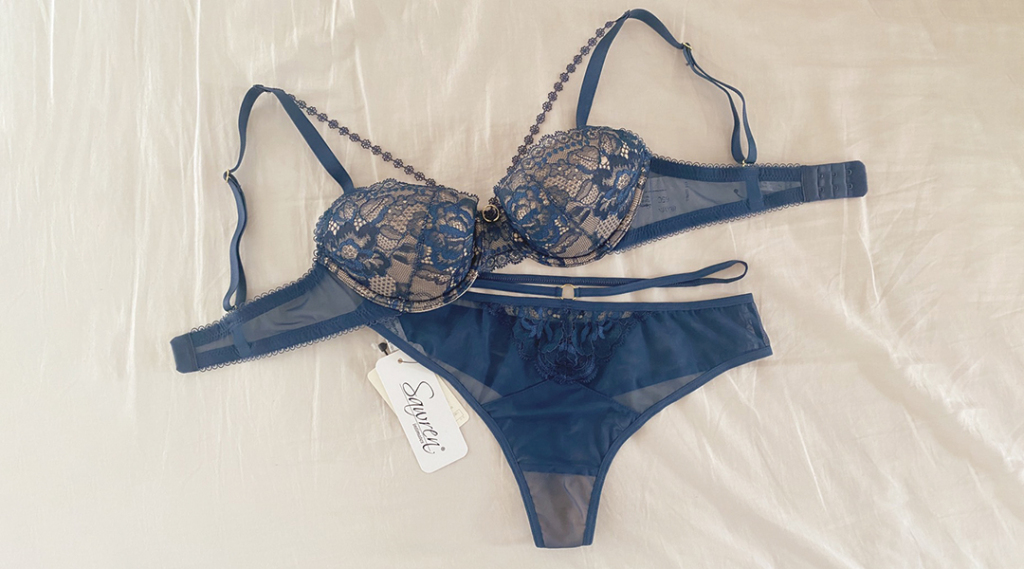 落ち着いたブルーが上品なHEAVEN | Sawren(サブレン)