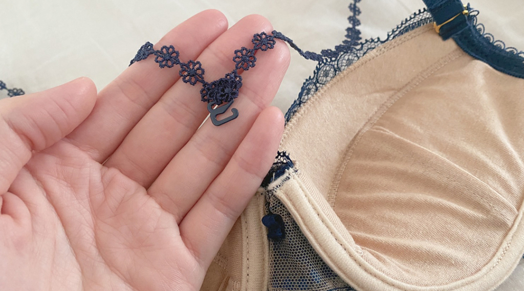 繊細なレースに心を奪われる | Sawren(サブレン)