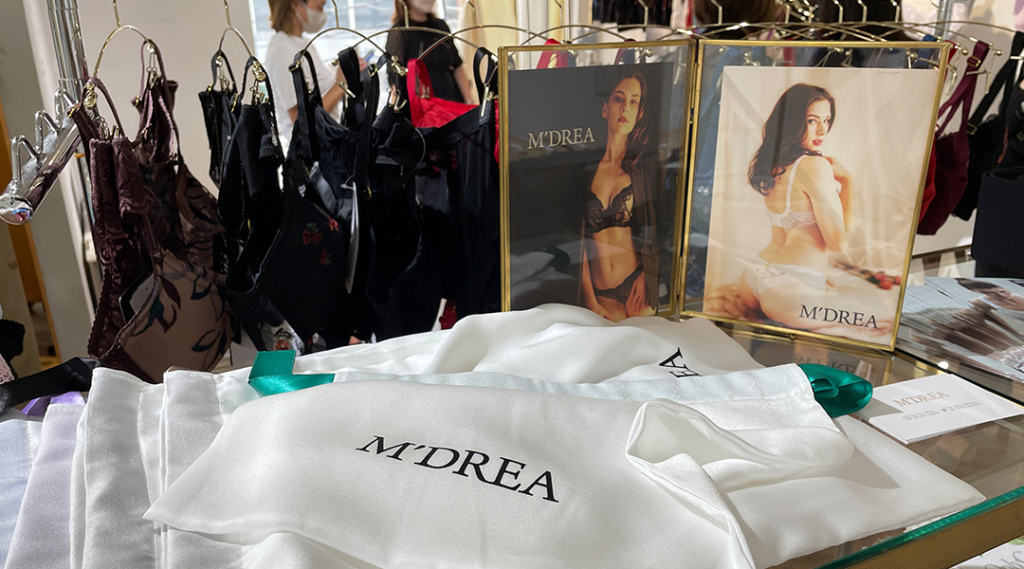 M'DREA(マドレア)/ 贅沢なリバーレースを使用したグラマー向けランジェリーを展開するブランド。