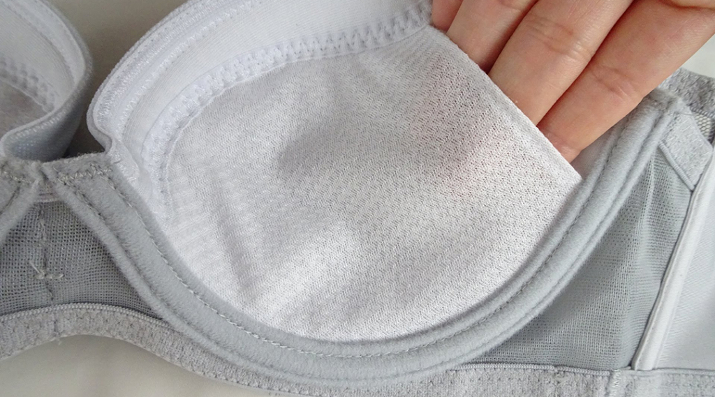 汗をかく部分は乾きやすい生地 une nana cool(ウンナナクール)