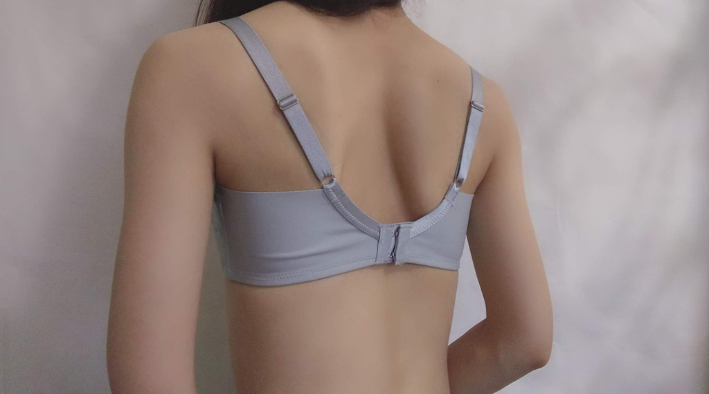 横から une nana cool