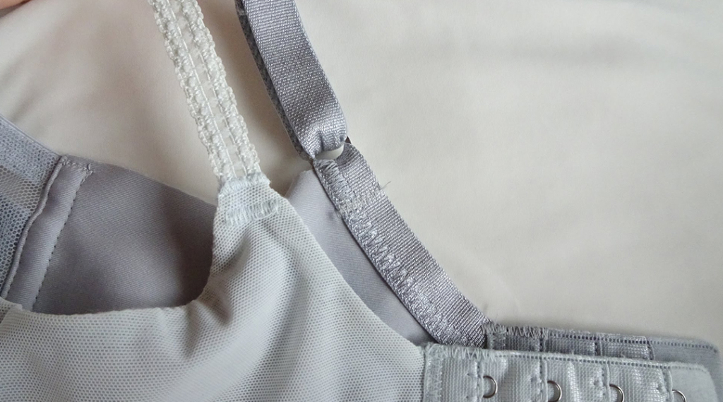 同ブランドの364ブラSサイズと太さを比較しても太め une nana cool(ウンナナクール)