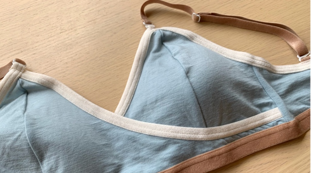 ふわりとバストに寄り添うカップ