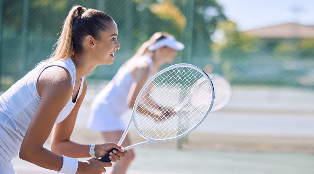 バストの筋肉や脂肪のつき方にも影響が出るため、胸の左右差の原因になる