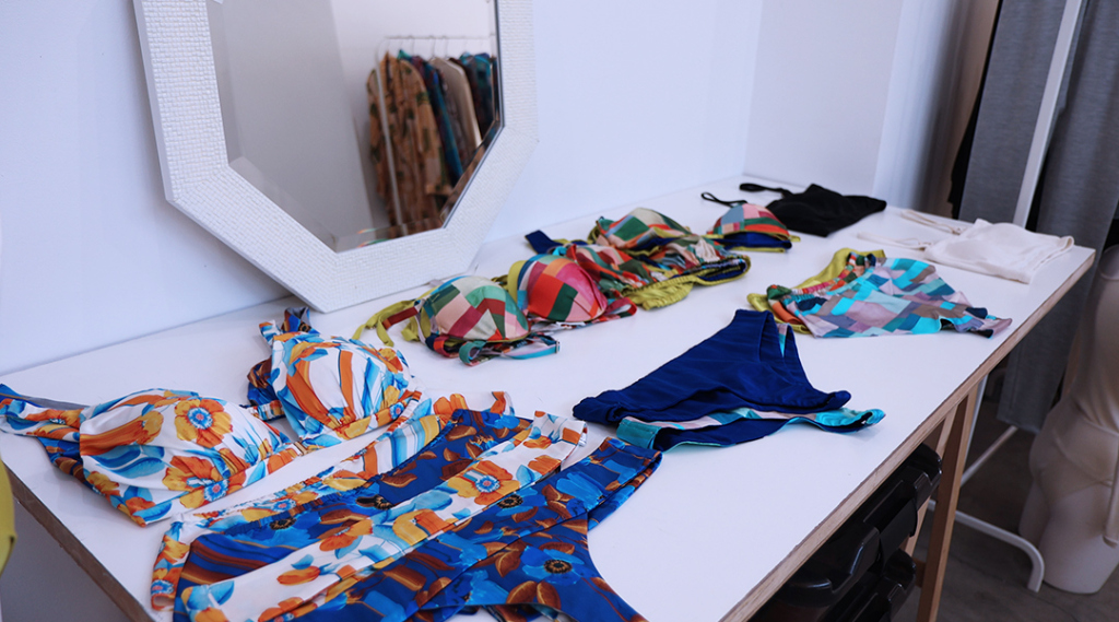 最高級のシルク生地を採用