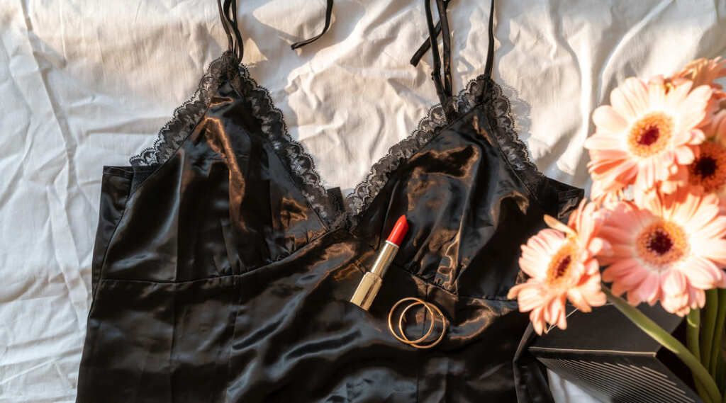 ナイトウェアランジェリーで快適な睡眠を